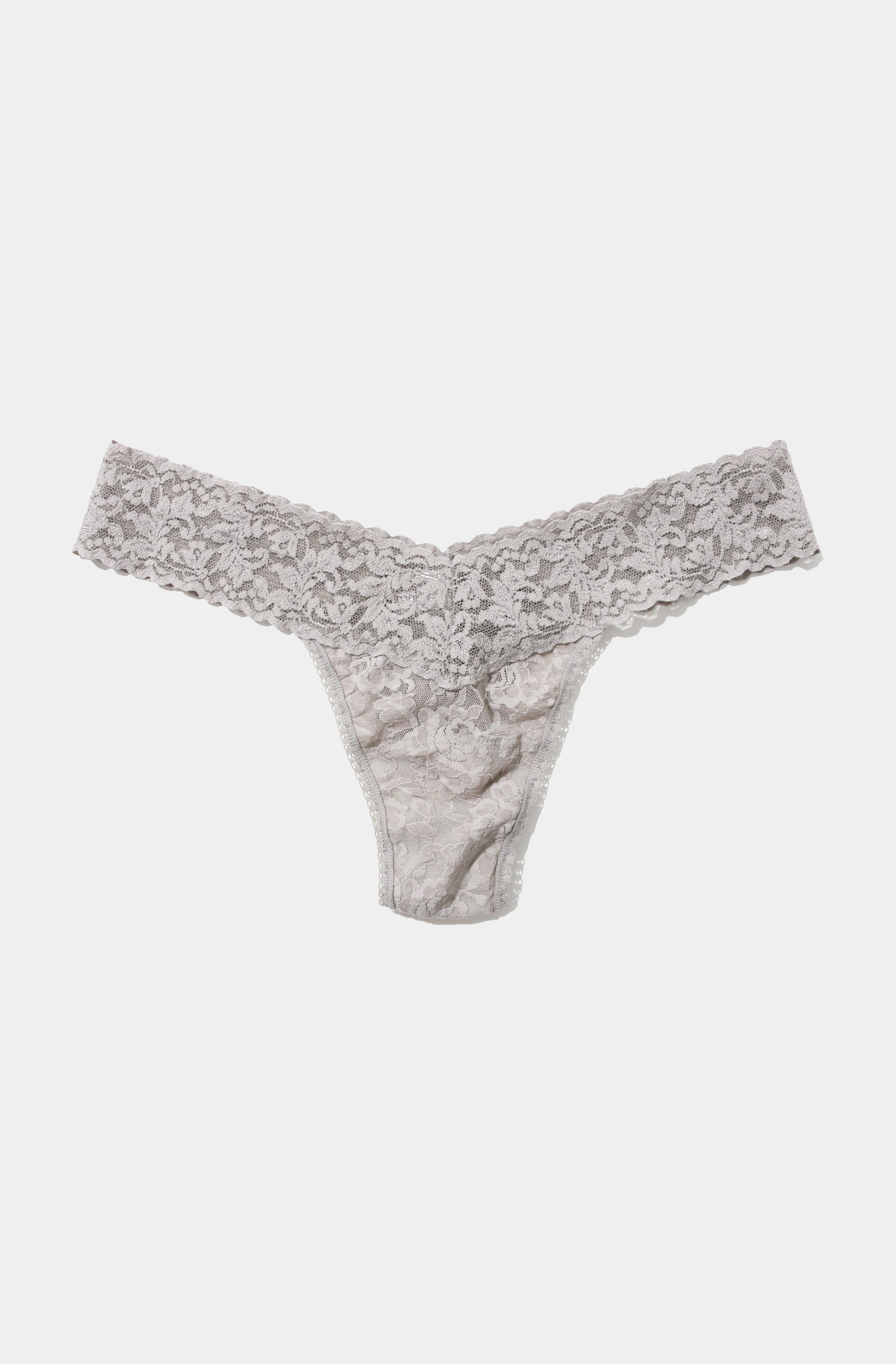 Signature Lace Low Rise Thong